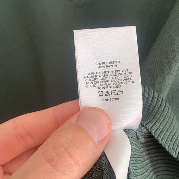 Express V-Neck Relaxed Dolman Sleeve Sweater - Picture 10 of 10